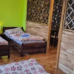 8 Hotel *
