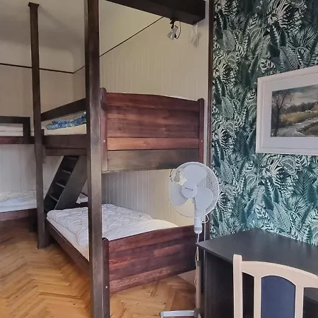 8 Hotel