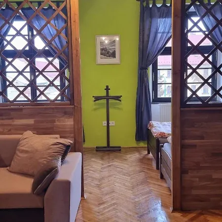 Отель 8