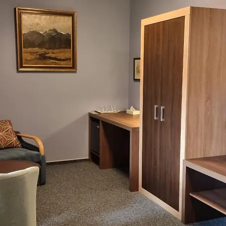 8 Hotel