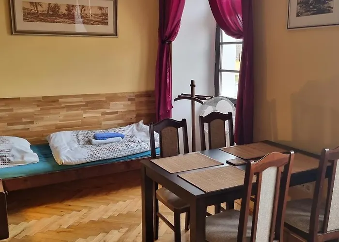 8 * Jaroměř