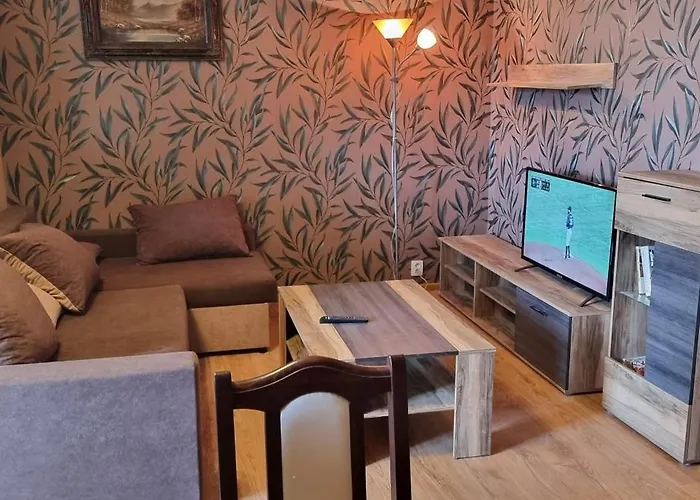 Hotel 8
